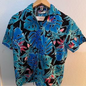 Hilo Hattie Tropical Hawaiian Shirt Size Small